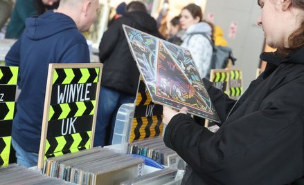 Giełda płytowa w Manufakturze w Łodzi