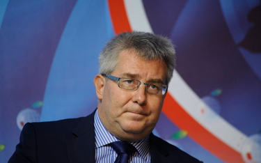 Czarnecki: Polacy sami rozwiązują spór o TK