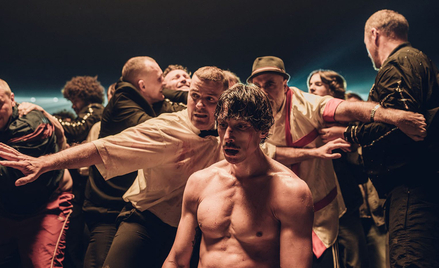 „Bokser”. Eryk Kulm w tytułowej roli. Fabuła Mitji Okorna jest nr 1 wśród filmów Netfliksa