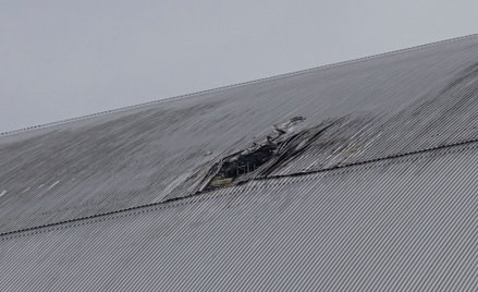 Uszkodzony sarkofag elektrowni atomowej w Czarnobylu