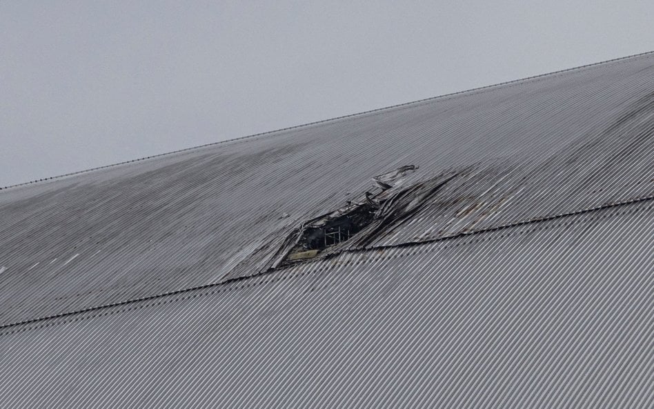 Uszkodzony sarkofag elektrowni atomowej w Czarnobylu