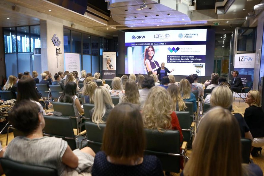 Niezwykle ciekawy wykład „Integracyjne przywództwo: synergia męskiej i żeńskiej energii w biznesie” 