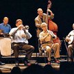 Woody Allen ze swymi muzykami podczas koncertu w Paryżu