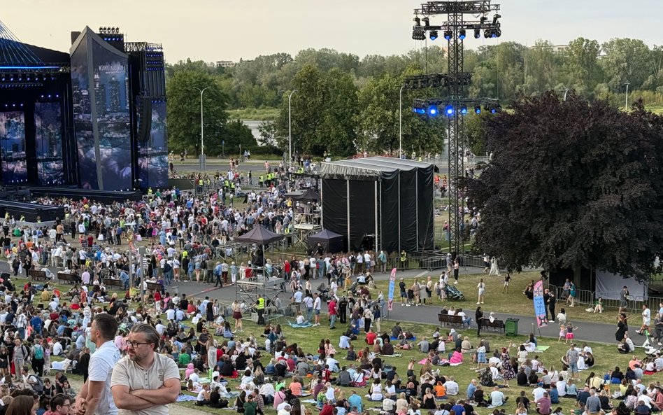 Przed koncertami okolice sceny były już prawie pełne