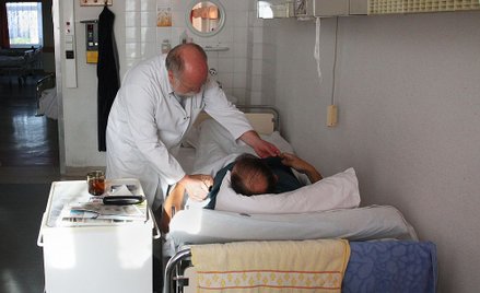 Strajk lekarzy: czy w październiku na oddziałach zostaną tylko lekarze w wieku okołoemerytalnym?