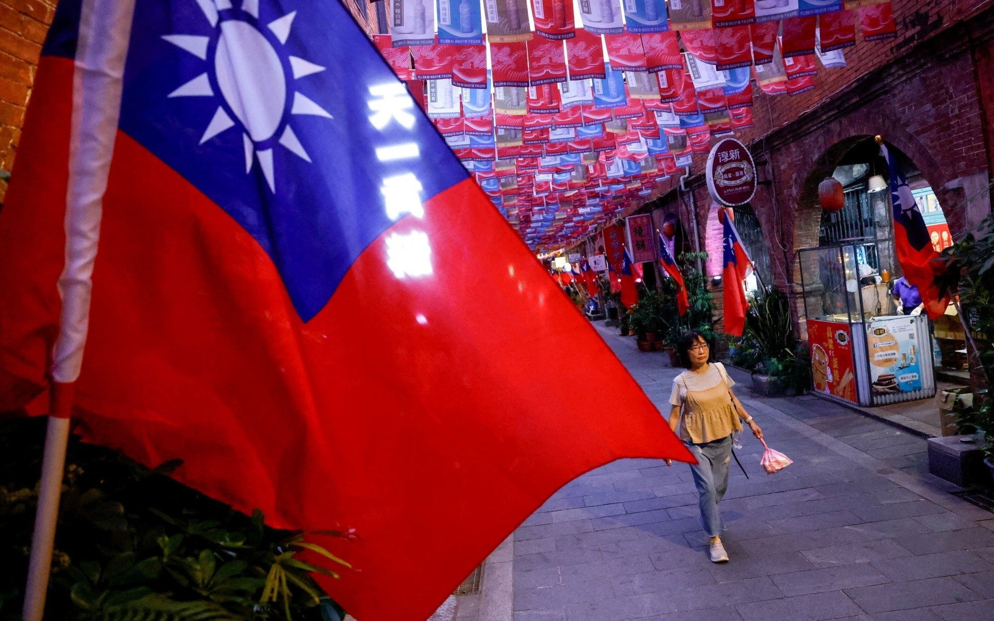 Przed spotkaniem Donalda Trumpa z Xi Jinpingiem Chiny przypominają, iż mogą użyć siły wobec Tajwanu