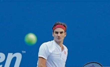 Roger Federer być może jeszcze przed zakończeniem kariery zostanie trzecim sportowcem, który zarobi 