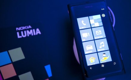 Jedna siódma ludzi ma smartfony