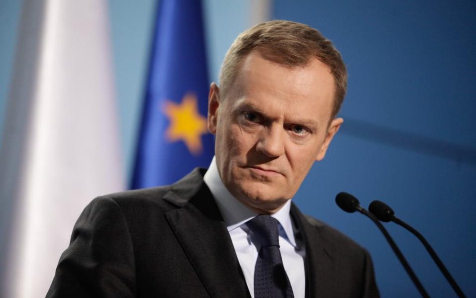 Tusk da na urlopy, bo... nie było powodzi