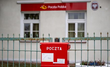 Poczta Polska zlikwiduje tysiące etatów, a placówki ograniczą działalność