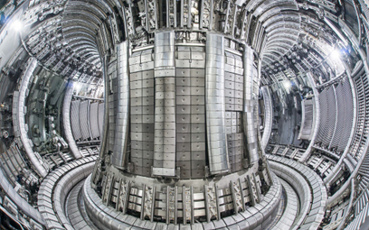 Naukowcy od kilku dekad próbują rozwiązać trudności związane z procesem fuzji w reaktorach termojądr
