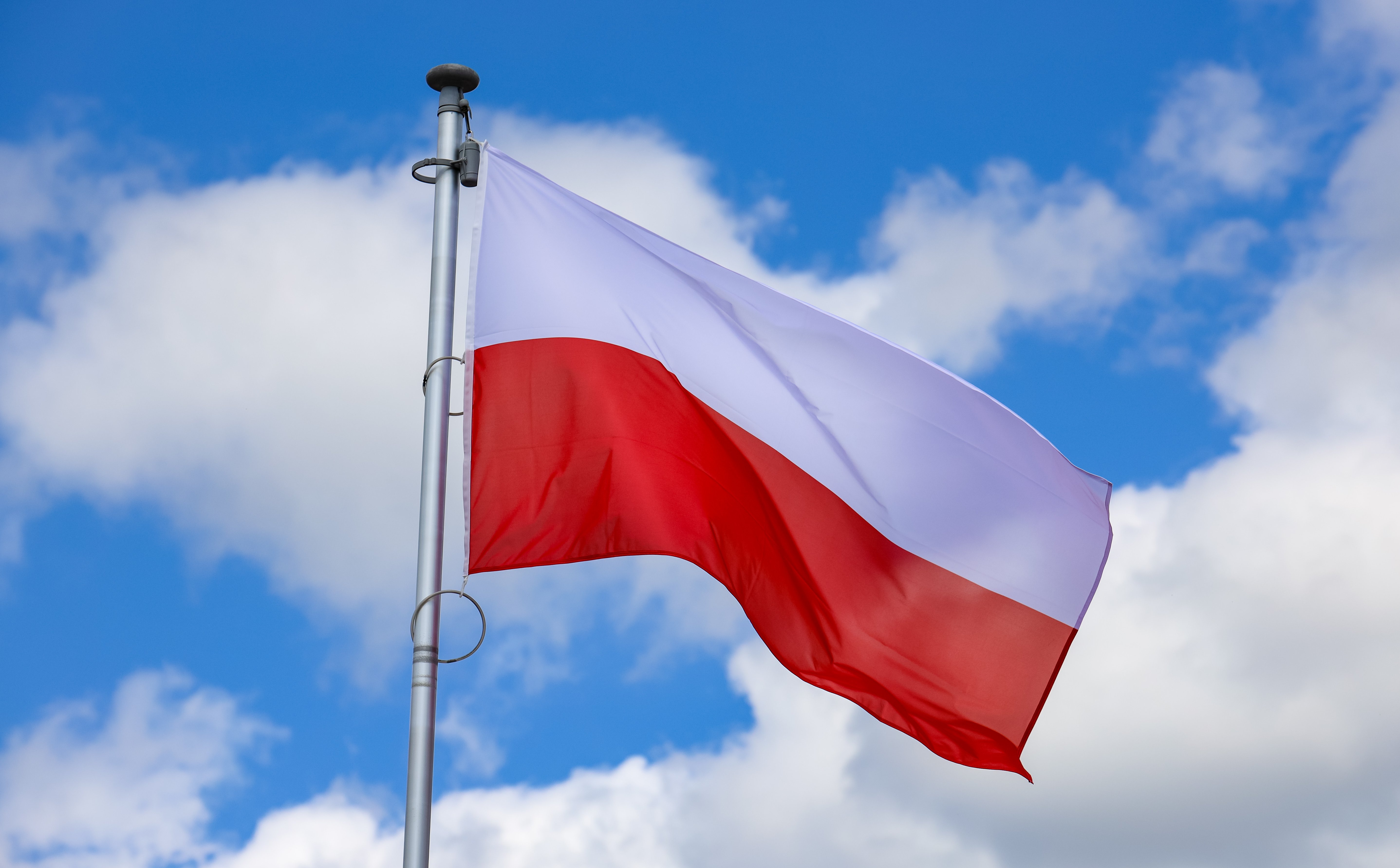 Dzień flagi zyskuje na popularności