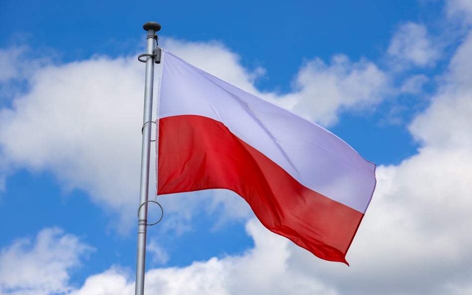 2 maja obchodzony jest Dzień Flagi Rzeczypospolitej Polskiej
