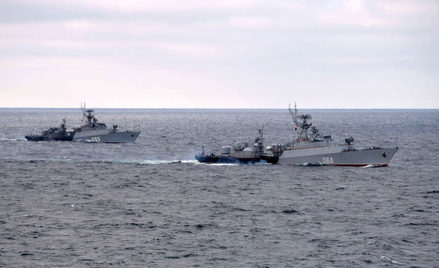 Rosjanie w związku z regularnymi atakami na Krym i Sewastopol przenieśli do portu w Rosji część okrę