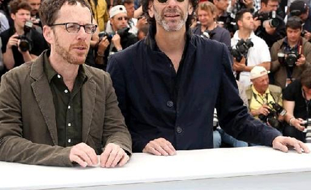 Bracia Ethan (z lewej) i Joel Coenowie w Cannes