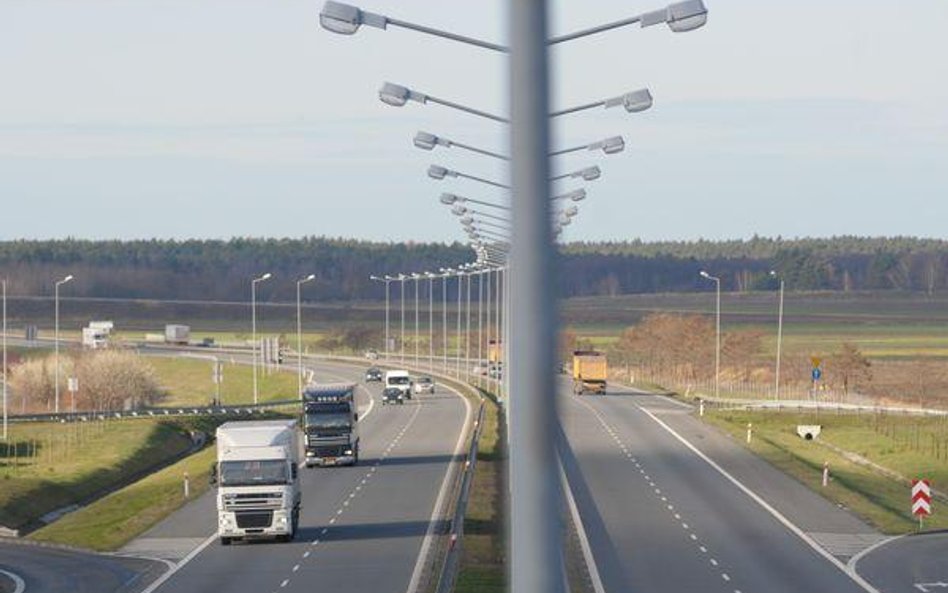 Do 2012 r. duże miasta z autostradowymi obwodnicami