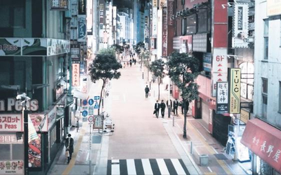 Ulice Tokio i innych japońskich miast wyludniły się po wprowadzeniu stanu nadzwyczajnego. Kwarantann
