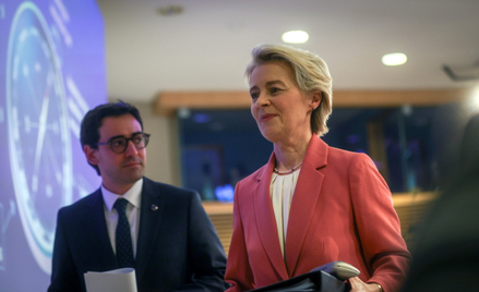 Przewodnicząca Komisji Europejskiej Ursula von der Leyen i wiceprzewodniczący wykonawczy ds. dobroby