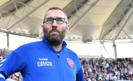 Marek Papszun ma 46 lat. Z Rakowem awansował najpierw do I ligi, a potem do Ekstraklasy