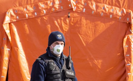 31 nowych zakażeń. Zmarła 13. osoba