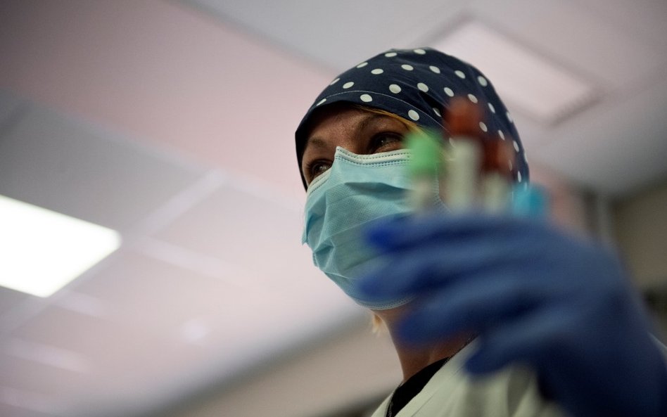 Koronawirus wykryty w nasieniu zakażonych mężczyzn