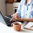 Zanim 32-letnia obecnie Jasmine Garnsworthy uruchomiła globalną platformę wymiany doświadczeń między