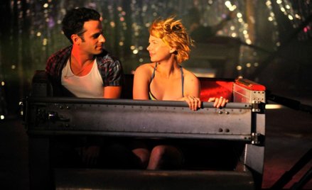 Michelle Williams (Margot) i Luke Kirby (Daniel)