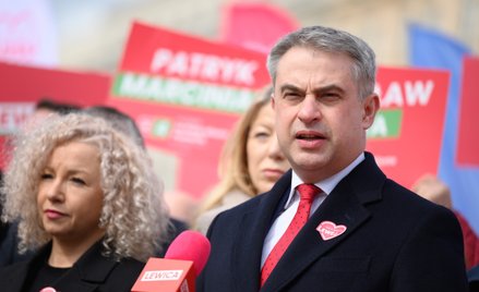 Wicepremier Krzysztof Gawkowski (P) oraz minister ds. równości Katarzyna Kotula (L) podczas spotkani