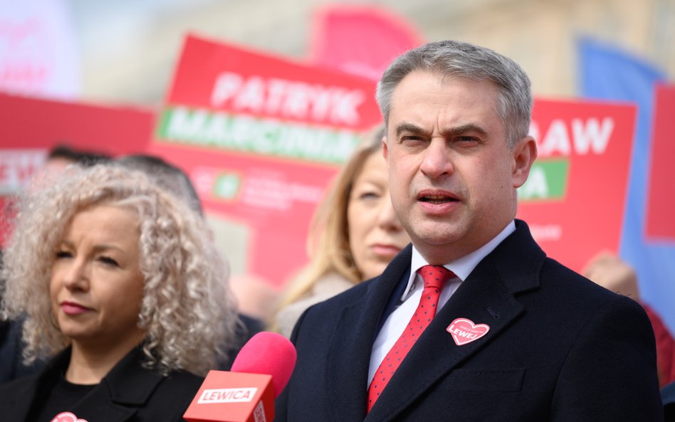 Wicepremier Krzysztof Gawkowski (P) oraz minister ds. równości Katarzyna Kotula (L) podczas spotkani