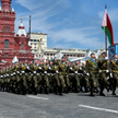 Żołnierze białoruskiej armii w czasie parady w Moskwie