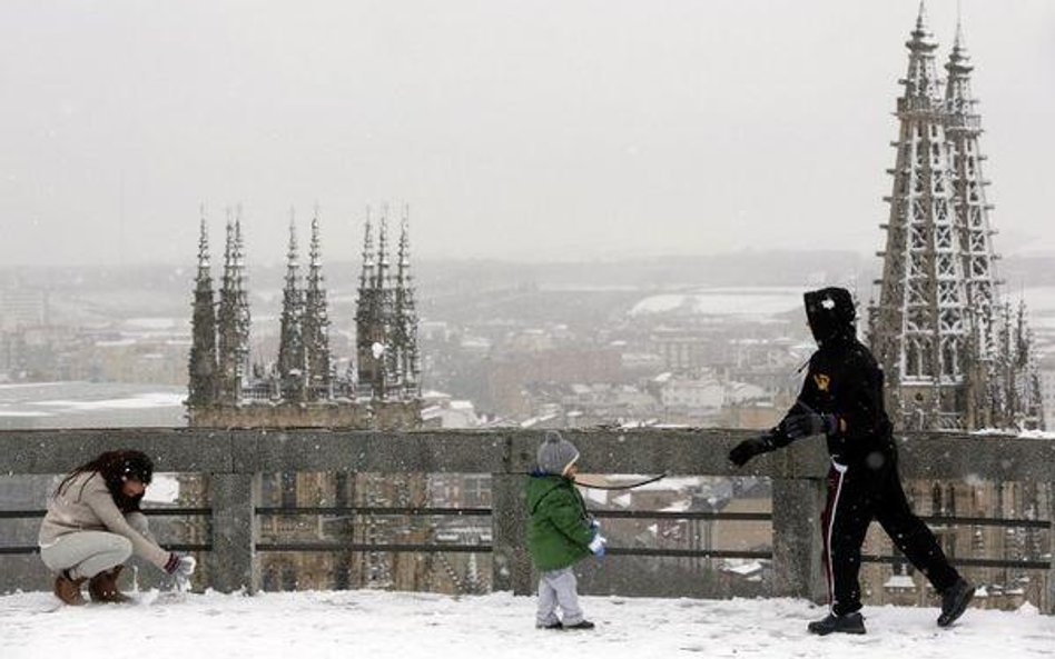 28 listopada śnieg spadł też na północy Hiszpanii, na zdjęciu Burgos