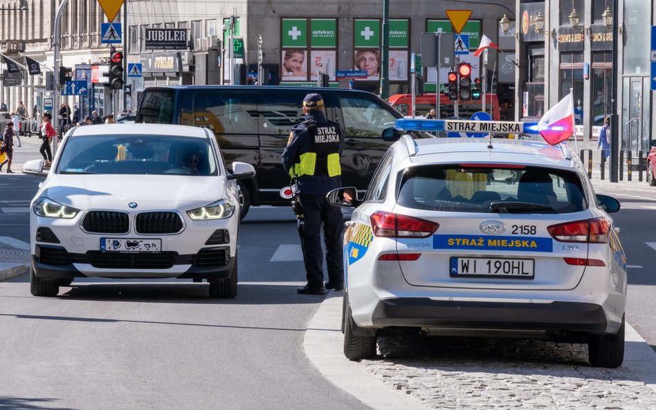 Michał Płociński: Straż miejska na buspasach. Może czas na policję miejską?