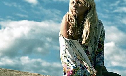 Album „Nówka” jest opowieścią o kobietach i dla kobiet. Muzycznie Olga Szomańska postawiła na soul i