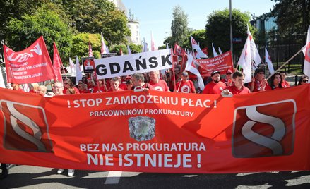 Protest pracowników sądów i prokuratury