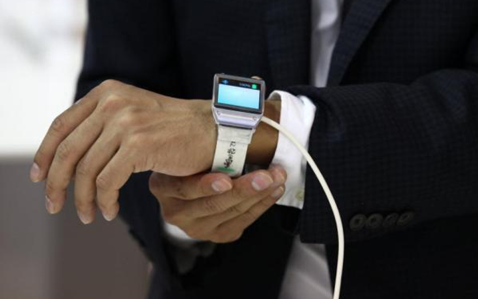 W Polsce dziś za inteligentne zegarki, które mają w ofercie m.in. Motorola, Samsung i Sony, a od kil
