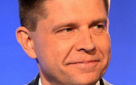 Ryszard Petru z założoną kilka miesięcy temu partią pokonał próg wyborczy