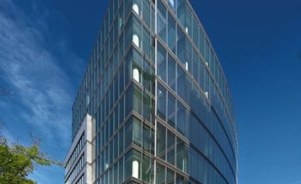 W biurowcu Saski Crescent przy ul. Królewskiej stawki ofertowe najmu powierzchni wynoszą 23,5 - 25 e