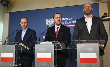 Wicepremier, minister spraw zagranicznych Radosław Sikorski wystąpił na konferencji wspólnie z wicem