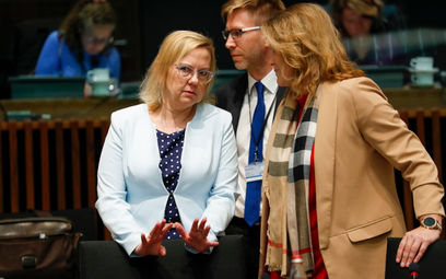Minister Anna Moskwa (z lewej) na Radzie UE w Luksemburgu