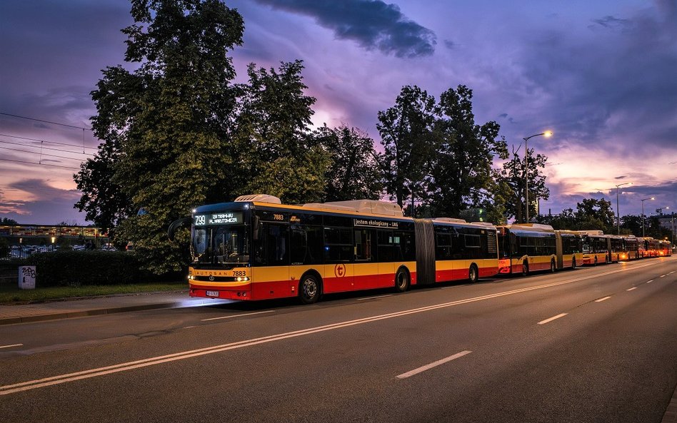 Na rondzie Waszyngtona na pasażerów będą czekały dodatkowe autobusy
