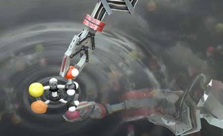 Robot ze szczypty atomów