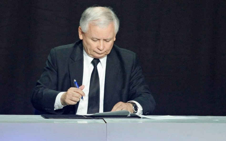 "Wyborcza": Kaczyński pisał do hejterki "Emi" w sprawie interwencji u Rzecznika Praw Dziecka