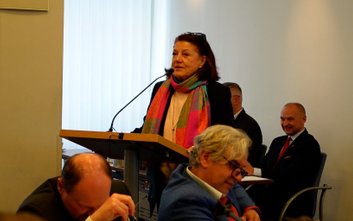 Urszula Dudziak-Urbaniak to polska piosenkarka jazzowa, kompozytorka i autorka tekstów, pisarka, od 