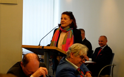 Urszula Dudziak-Urbaniak to polska piosenkarka jazzowa, kompozytorka i autorka tekstów, pisarka, od 