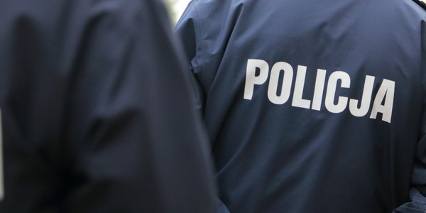 Gwałt na komisariacie. Podjęto decyzję w sprawie zatrzymanego dowódcy