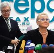 Tatiana Anodina podczas prezentacji raportu strony rosyjskiej 12 stycznia 2011 r. Jaki ironiczny uśm