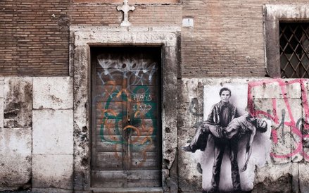 24 czerwca 2015, Rzym. "Pasolini Pieta" mural namalowany przez francuskiego artystę Ernesta Pignon d