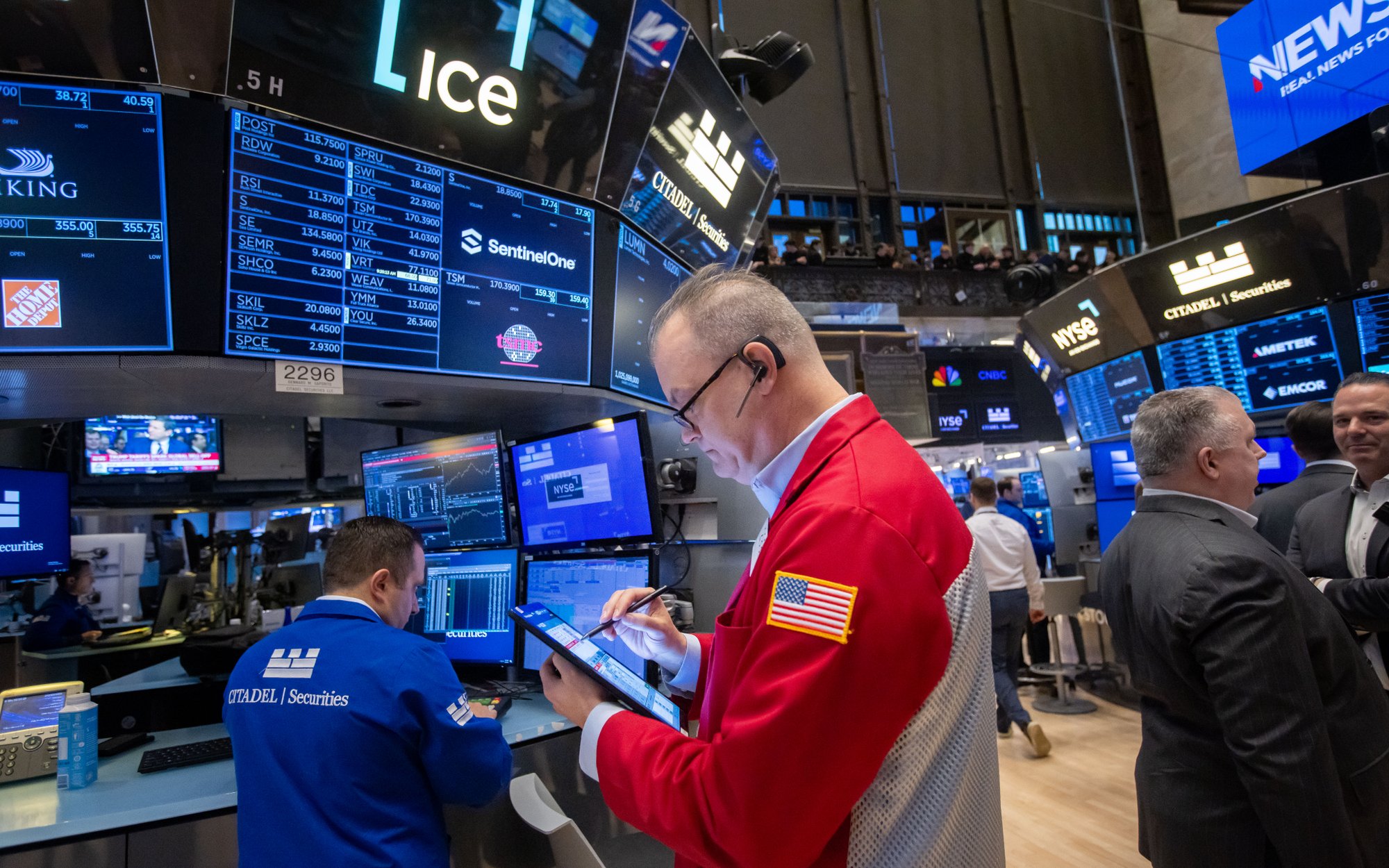 Globalni inwestorzy wciąż wahają się przed inwestowaniem w USA