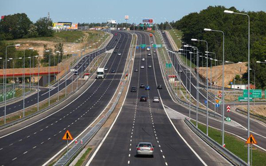 Tusk: w sierpniu w weekendy bramki na autostradzie A1 bez opłat
