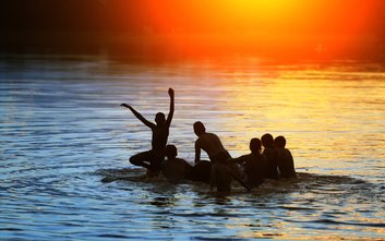 Szlak wodny to też droga! – przypominają policjanci